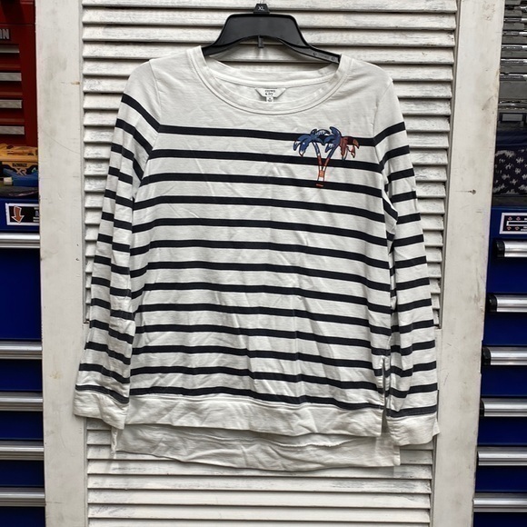 crown & ivy Tops - Crown & Ivy Navy Stripe Palm Pull Over size Medium